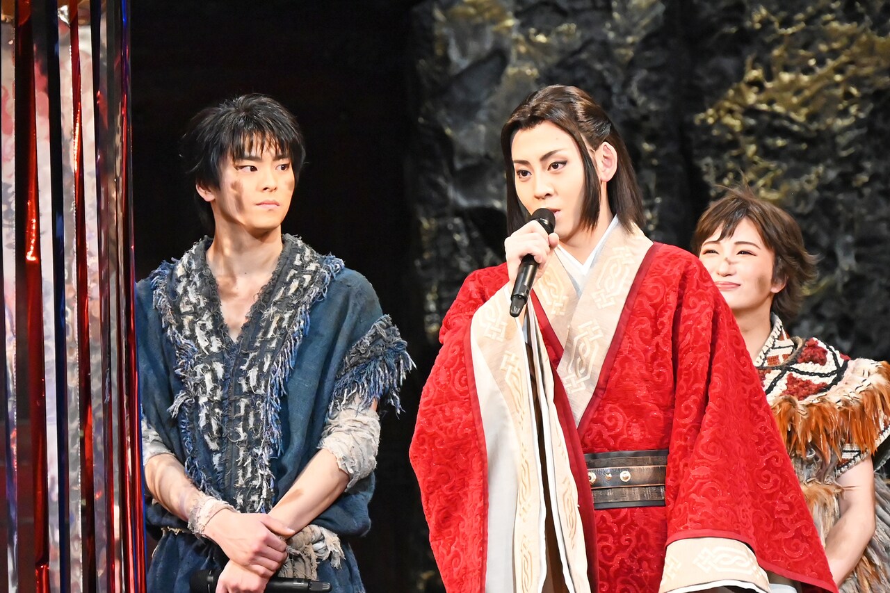 左から高野洸、牧島輝。 [画像・動画ギャラリー 8/21] - ステージナタリー