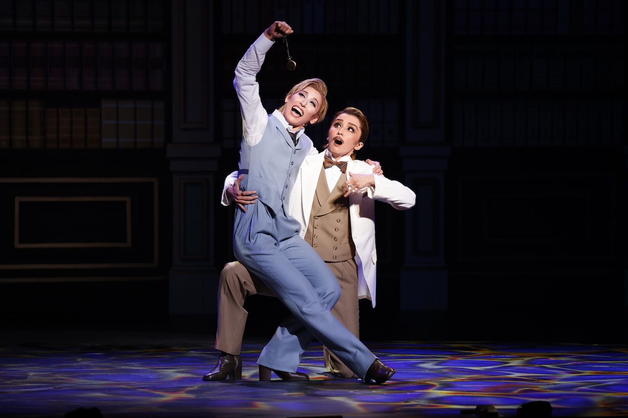 水美舞斗・暁千星・舞空瞳らが届ける、宝塚歌劇星組「ME AND MY GIRL