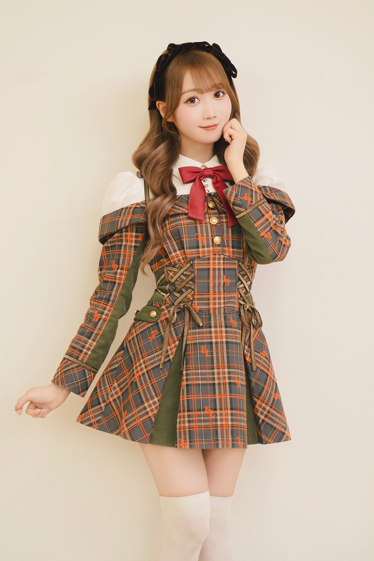 LOVE「ラブソングに襲われる」インタビュー｜キュートな歌にコミカルな