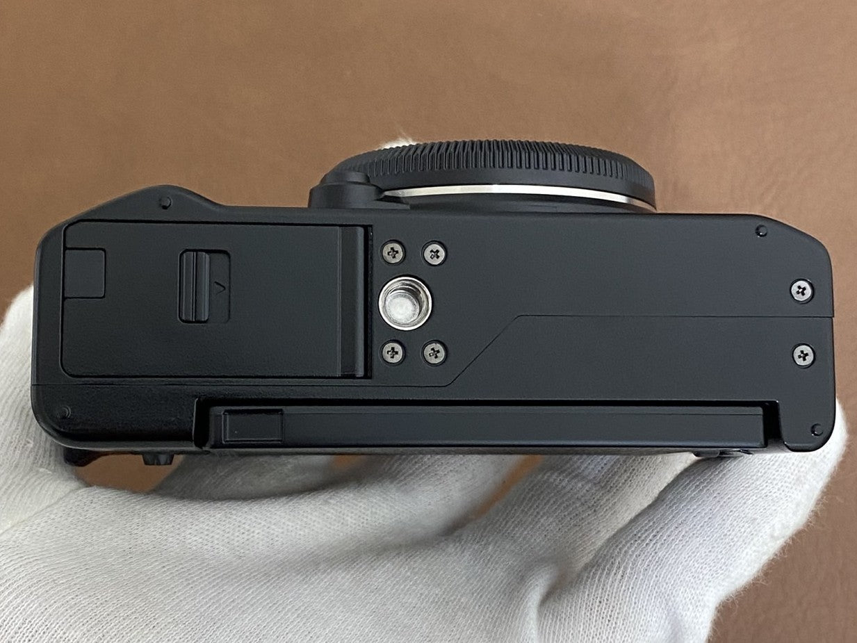 FUJIFILM X-M5 ボディ ブラック 付属品完備 – まるかめら