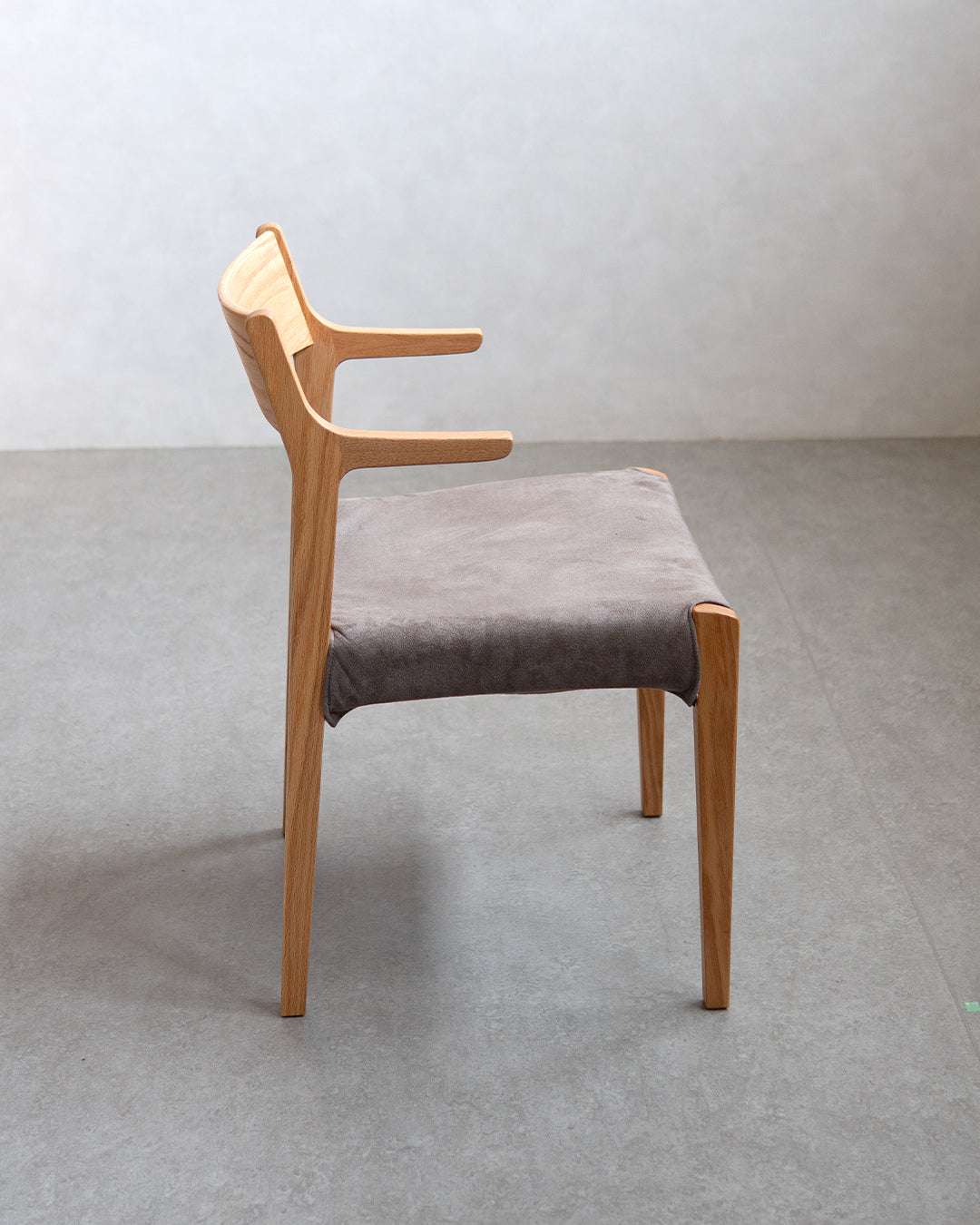 ナガノインテリア ｜ DC352 ARM CHAIR - レッドオーク