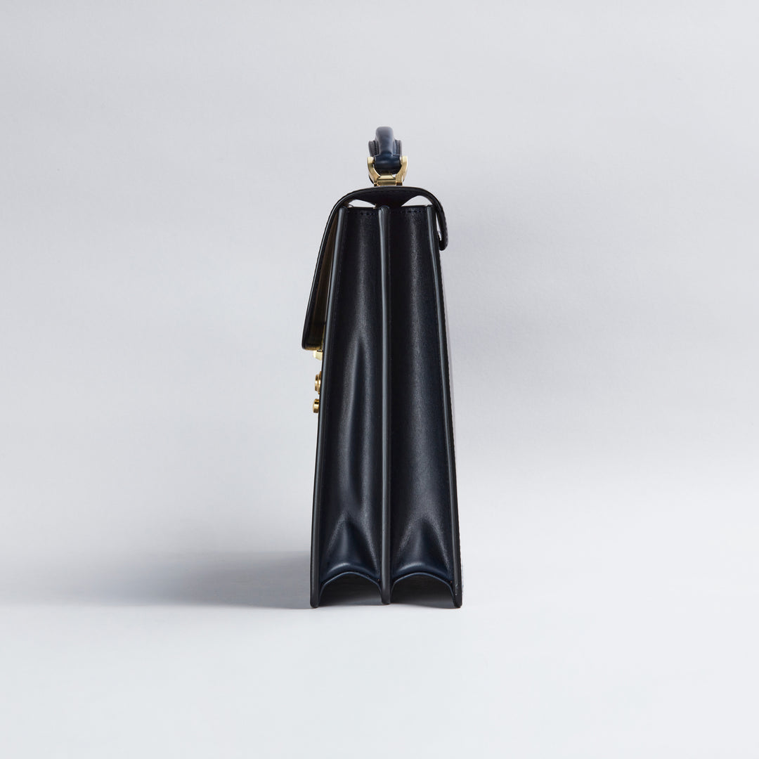 0969-2-BTL】冠式ビジネスバッグ A4／2気室(ブラック) – 大峽製鞄