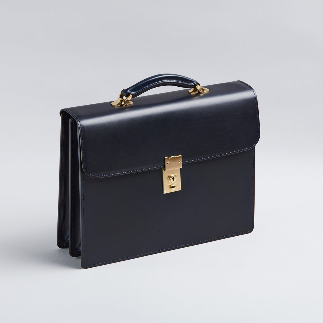 0969-2-BTL】冠式ビジネスバッグ A4／2気室(ブラック) – 大峽製鞄