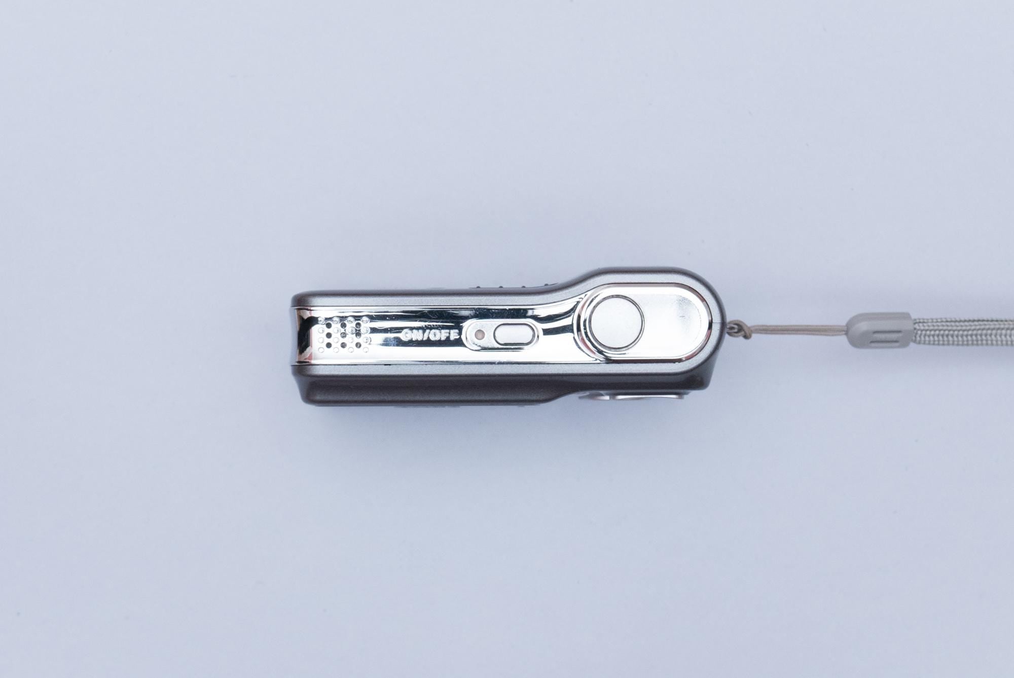 Nikon Coolpix L2 Compact Y2K Digital Camera – OHSOCULT Film Compacts