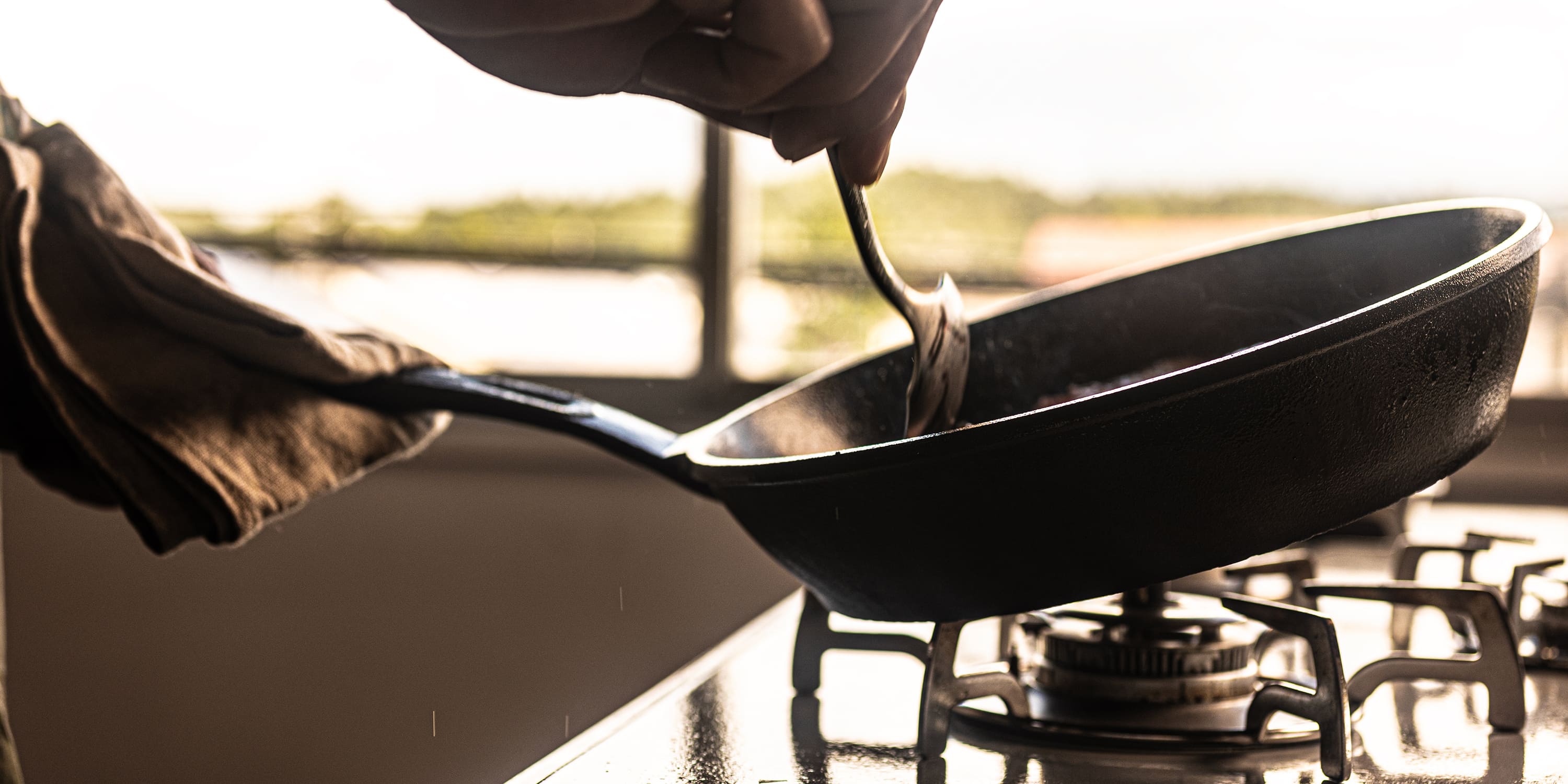 鉄フライパン | 南部鉄器の老舗 OIGEN - 及源鋳造 公式オンライン