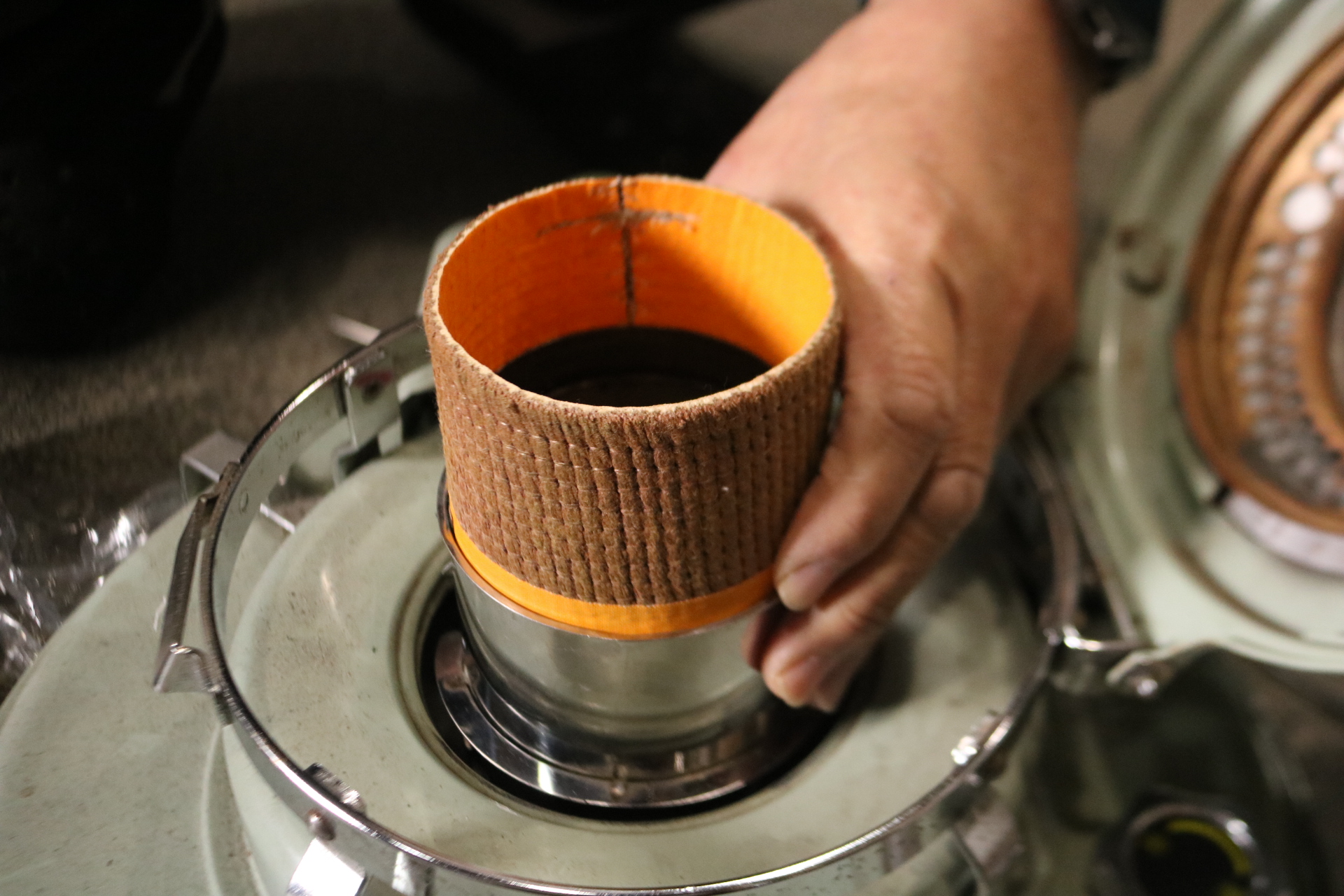 Aladdinアラジン 石油ストーブ 16LP芯交換｜石油ストーブ芯交換 How to