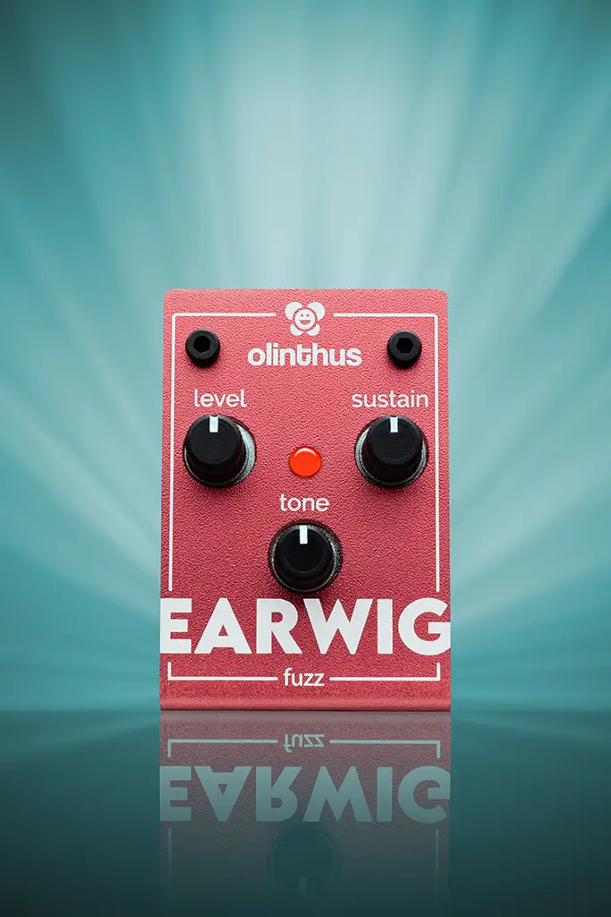 World's Smallest Effects Pedal! – Earwig Fuzz - Olinthus