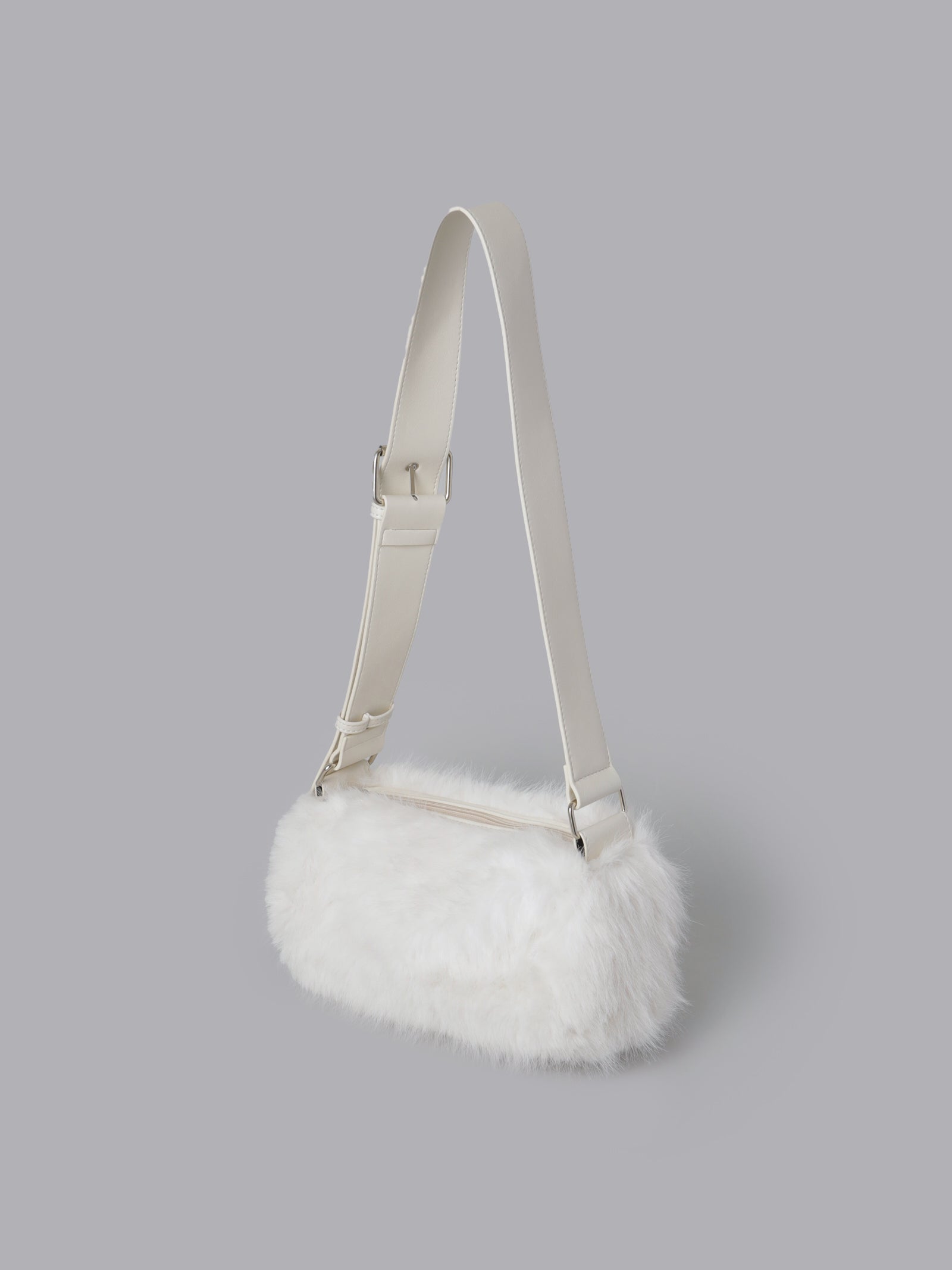 ラウンドベルトファーバッグ