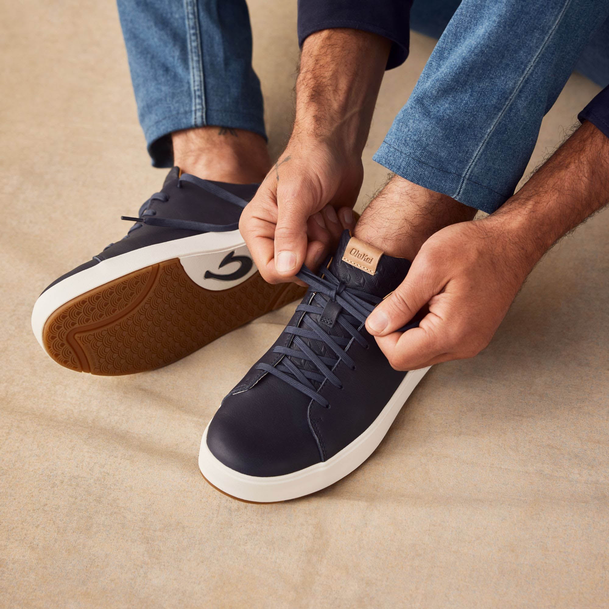 Lae'ahi Lī 'Ili Men's Leather Sneakers - Trench Blue | OluKai