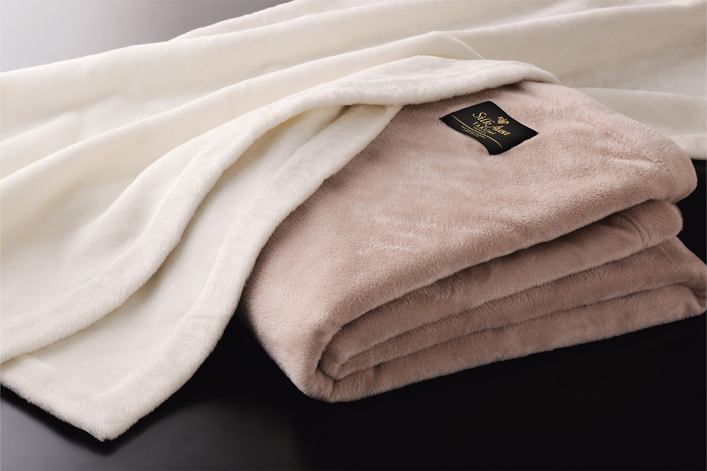 シルクオーラ® 匠プレミアム | おもてなしセレクション（OMOTENASHI