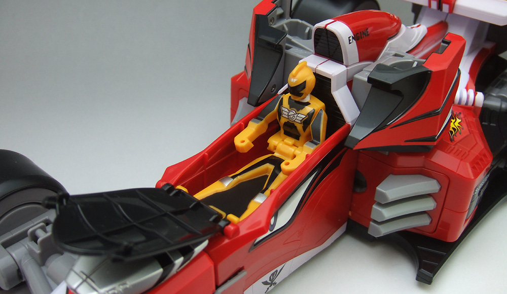 ゴーカイマシンシリーズ05 DXエンジンマッハルコン バンダイ 海賊