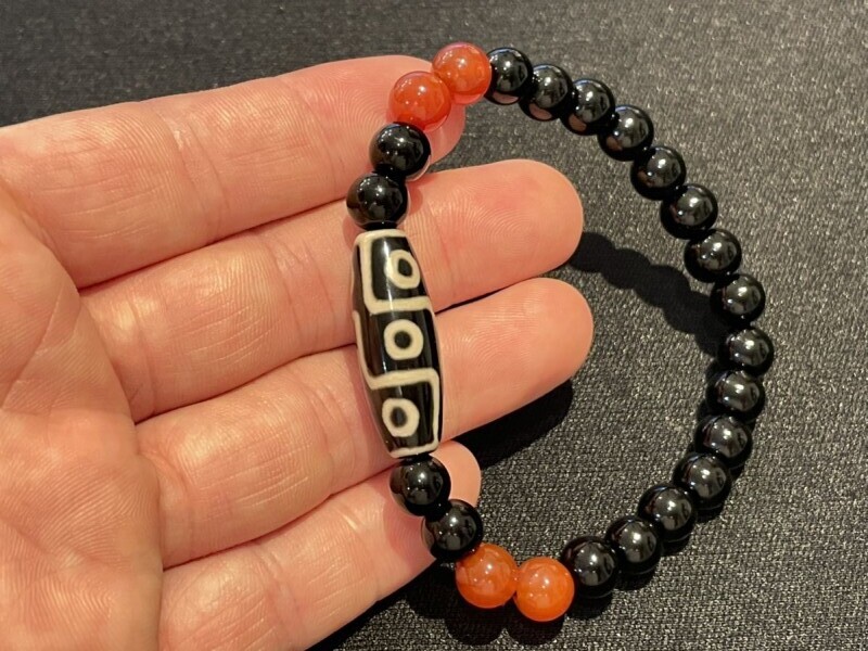 最高位！人生を大成功に導く！九眼牙天珠ブレスレット オニキス＆瑪瑙