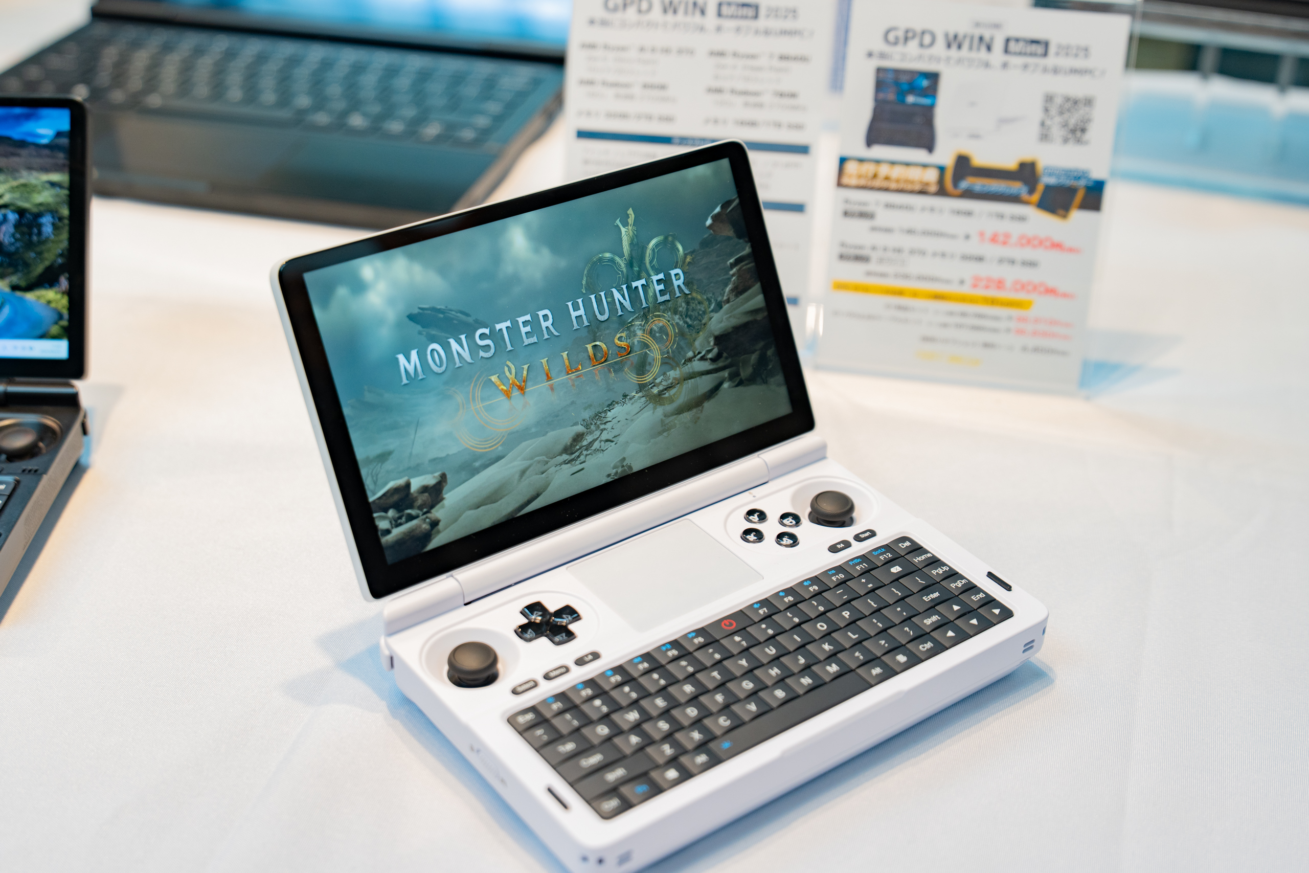重さ555gのポータブルゲーミングPC「GPD WIN Mini 2025」登場！前