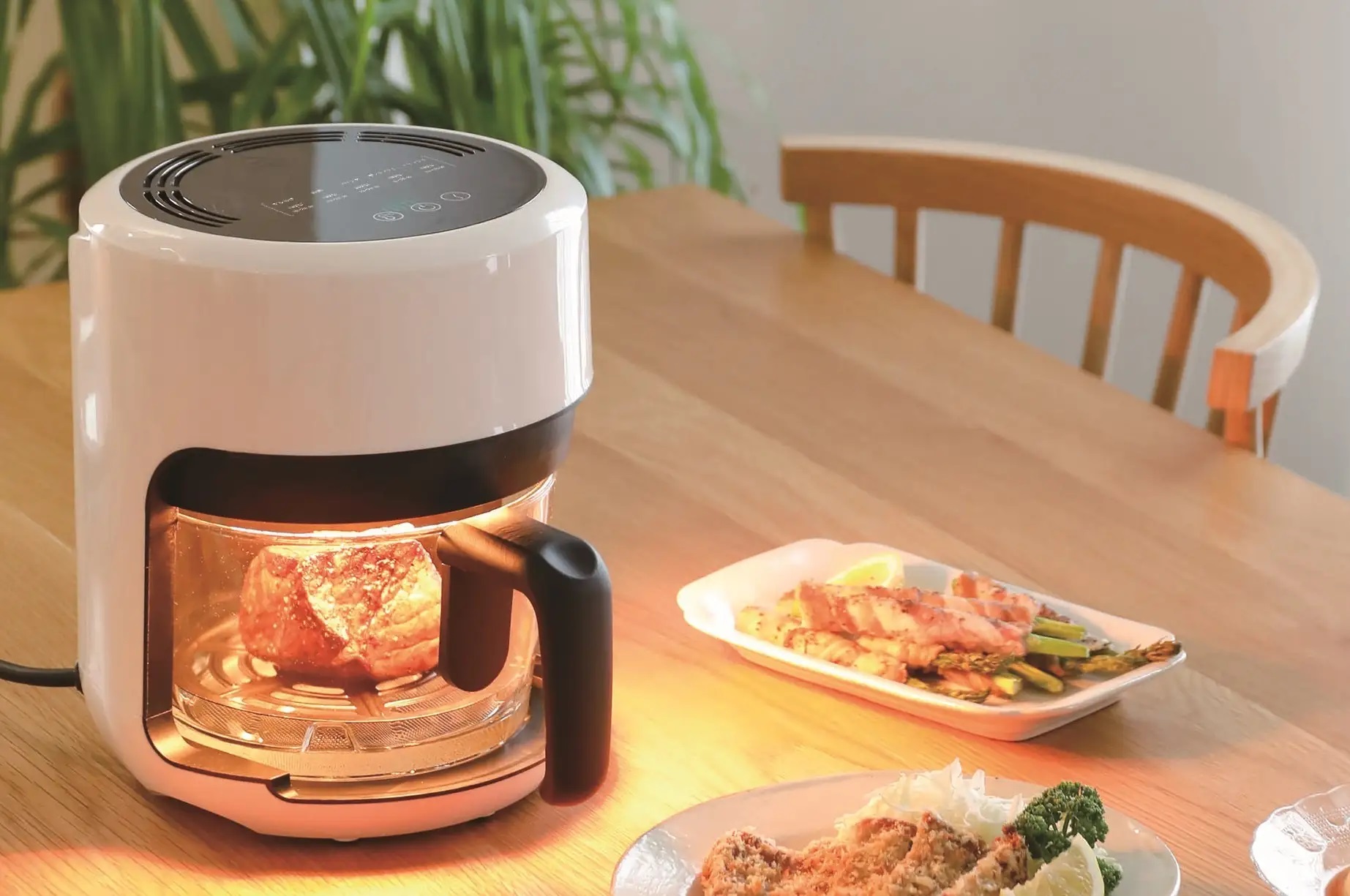 ガラスノンフライオーブン Pottil（ポッティル）」は揚げ物をたくさん