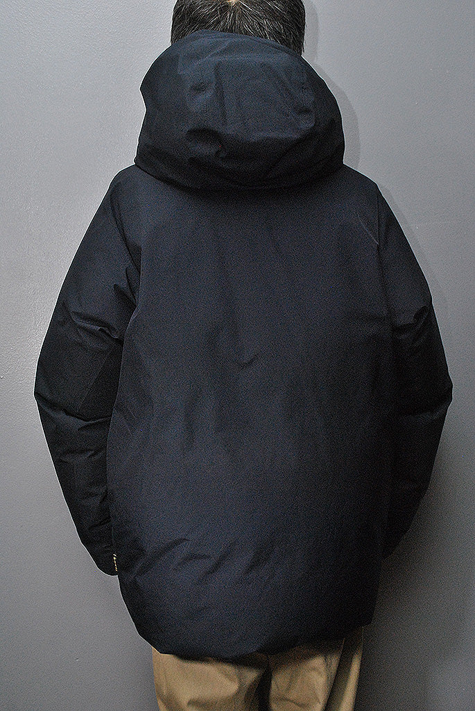 DAIWA LIFESTYLE EXPEDITION DOWN PARKA GORE-TEX
