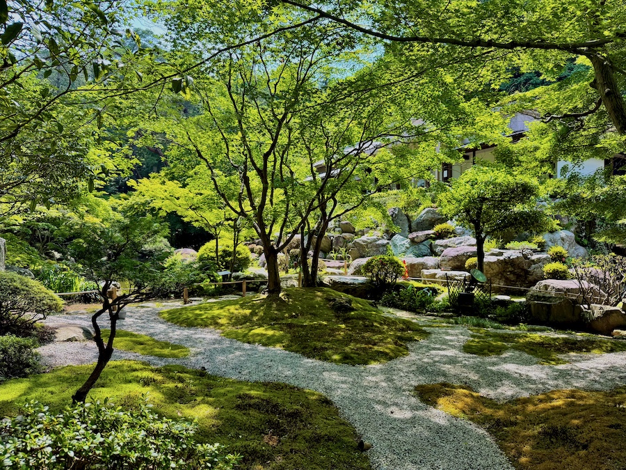 徳明園（洞窟観音 山徳記念館） ― 北関東屈指の名園…群馬県高崎市の