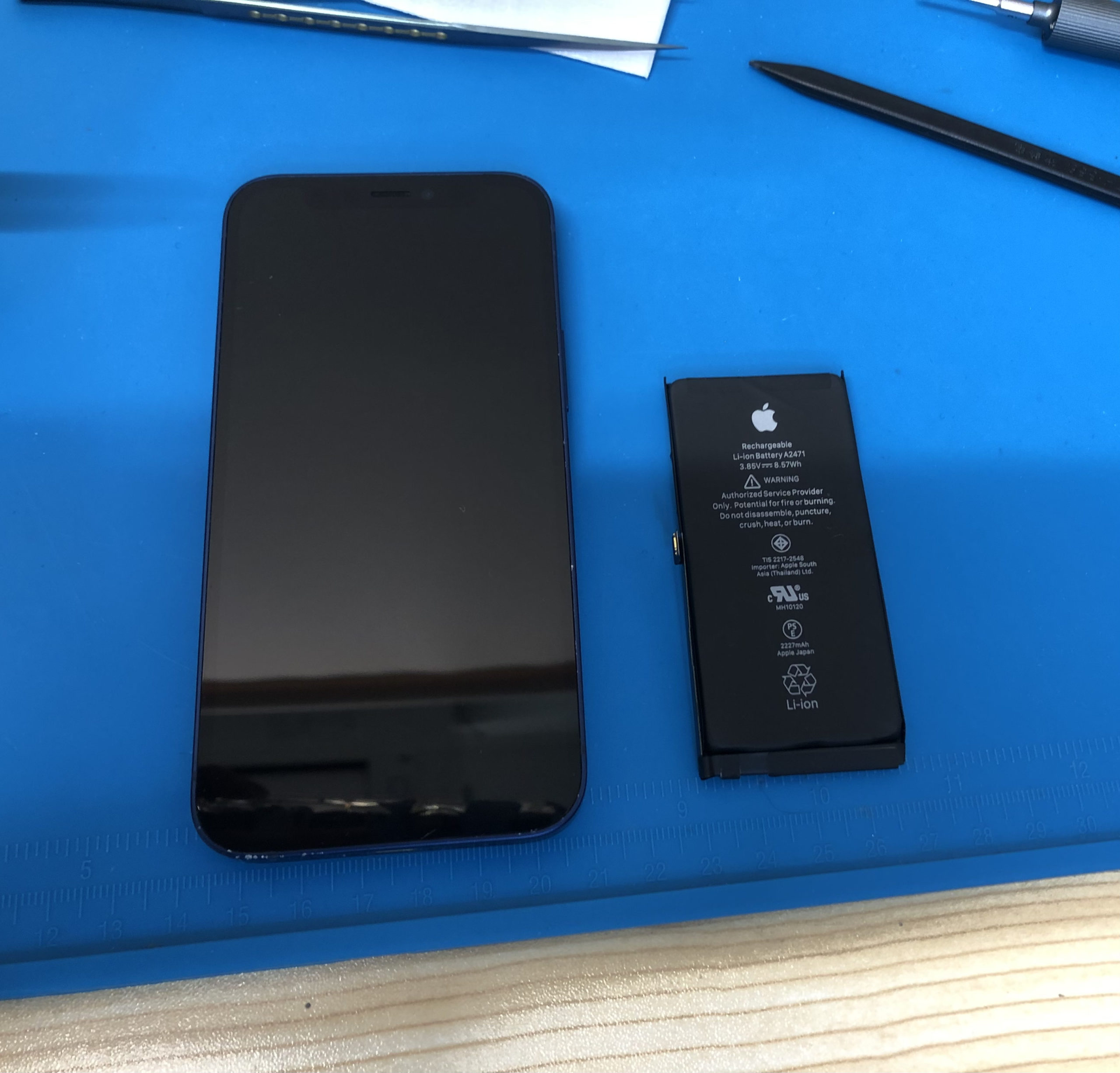 iPhone12miniのバッテリー交換はお早めに！劣化のサインと交換の目安と