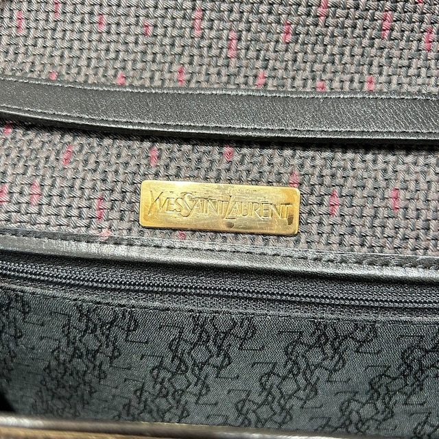 vintage YVES SAINT LAURENT(イヴ・サンローラン）ショルダーバッグ