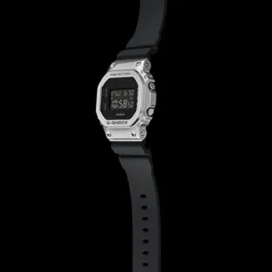 カシオ CASIO G-SHOCK GSHOCK ジーショック GM-5600-1JF メタルベゼル