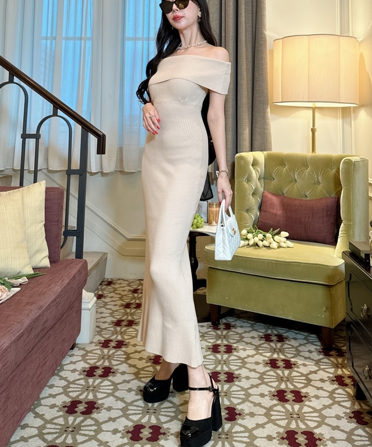 back ribbon offshoulder onepiece(M BEIGE): ワンピース｜PMbox P&M