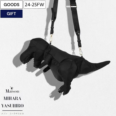 メゾン ミハラヤスヒロの2024年秋冬「Tレックスショルダーバッグ