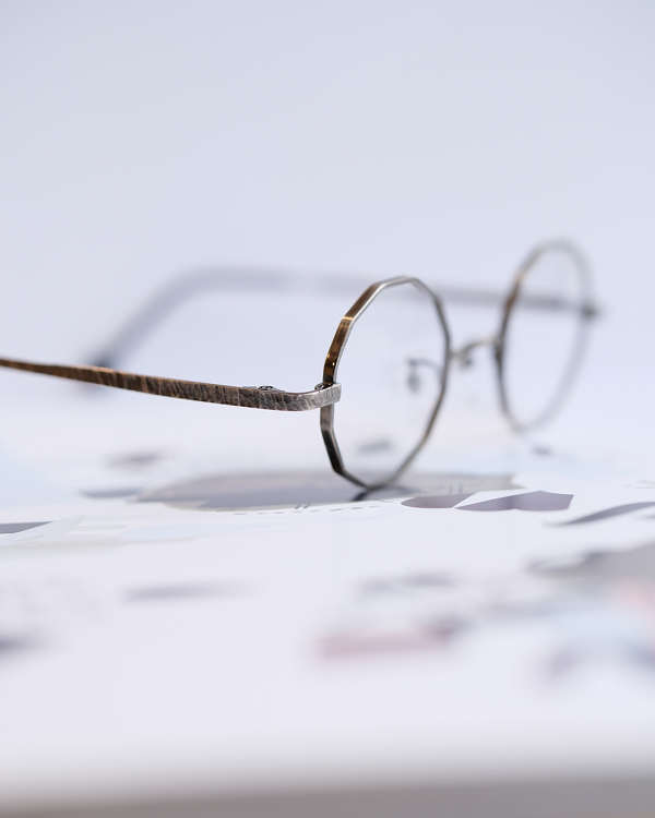 ハンマー叩き出しの12角形 | 染谷眼鏡店