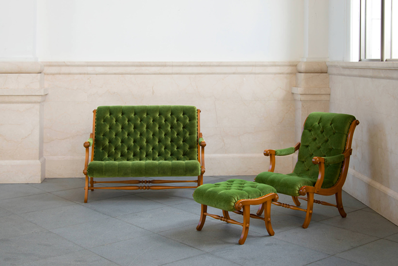 横浜クラシック家具 ダニエルの布ソファ 株式会社 ダニエル【神奈川県