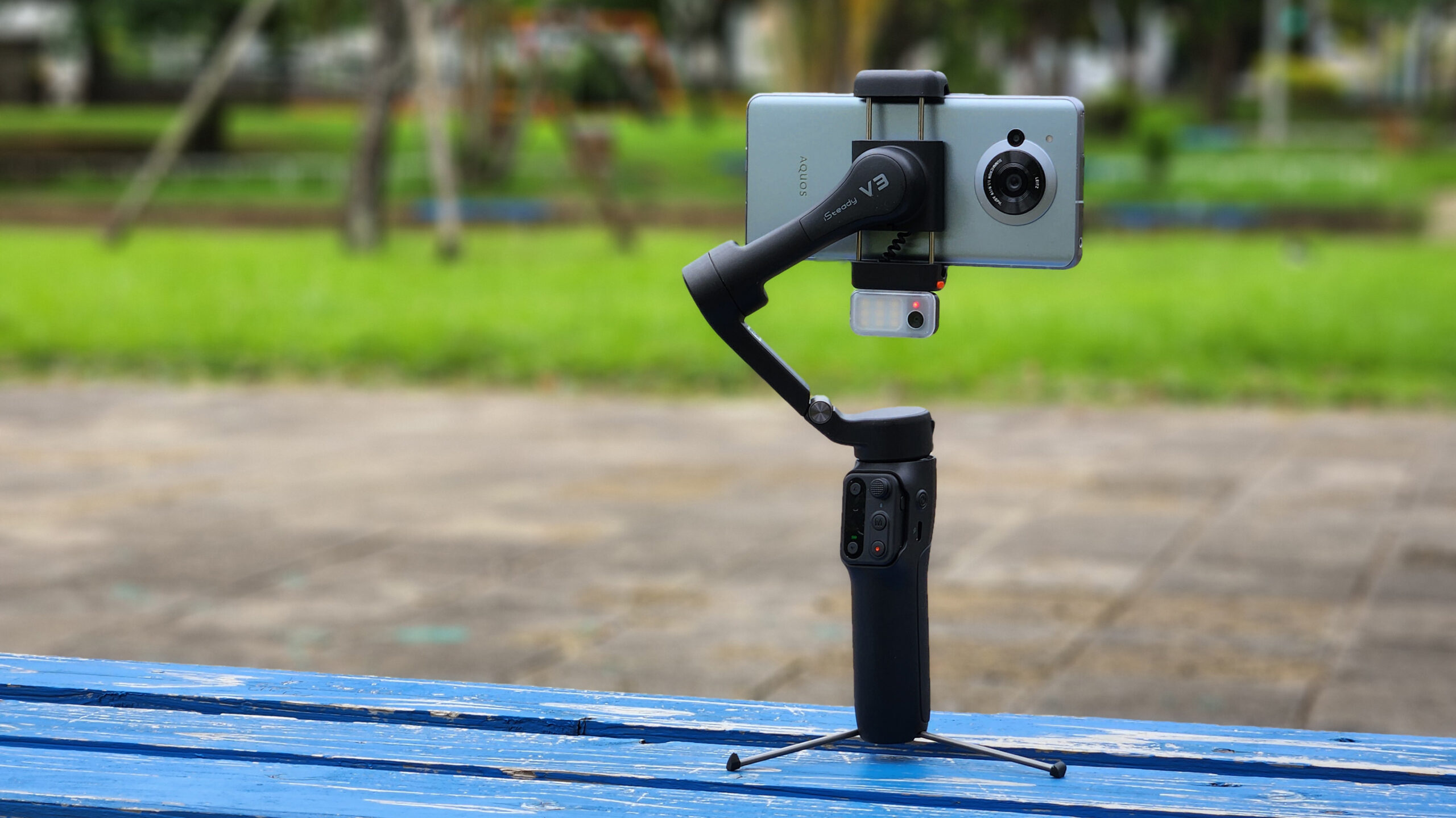 Hohem iSteady V3 レビュー：AIトラッキング対応の多機能