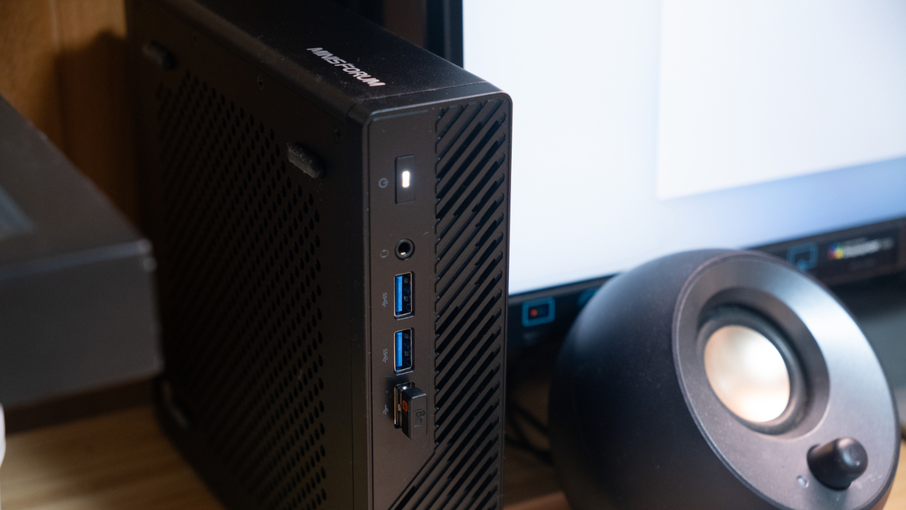 Minisforum MS-A2 レビュー：AMD Ryzen 9 9955HX搭載の拡張性に優れた