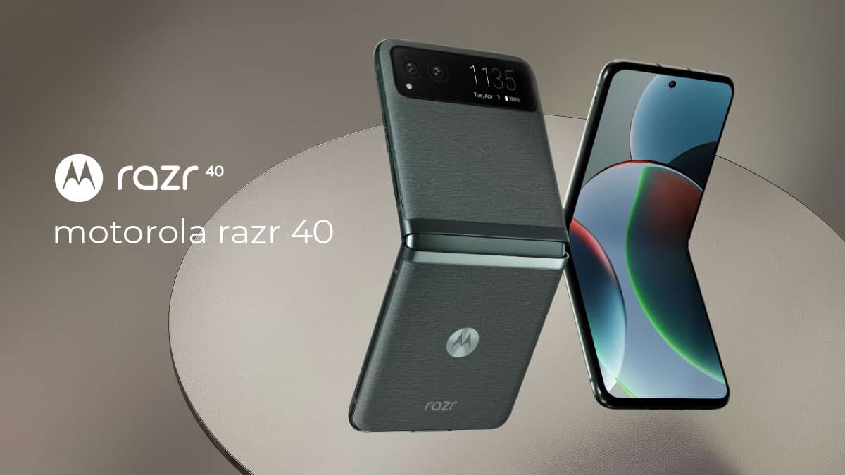 モトローラ、FeliCa対応のミドルレンジ折りたたみスマホ「motorola