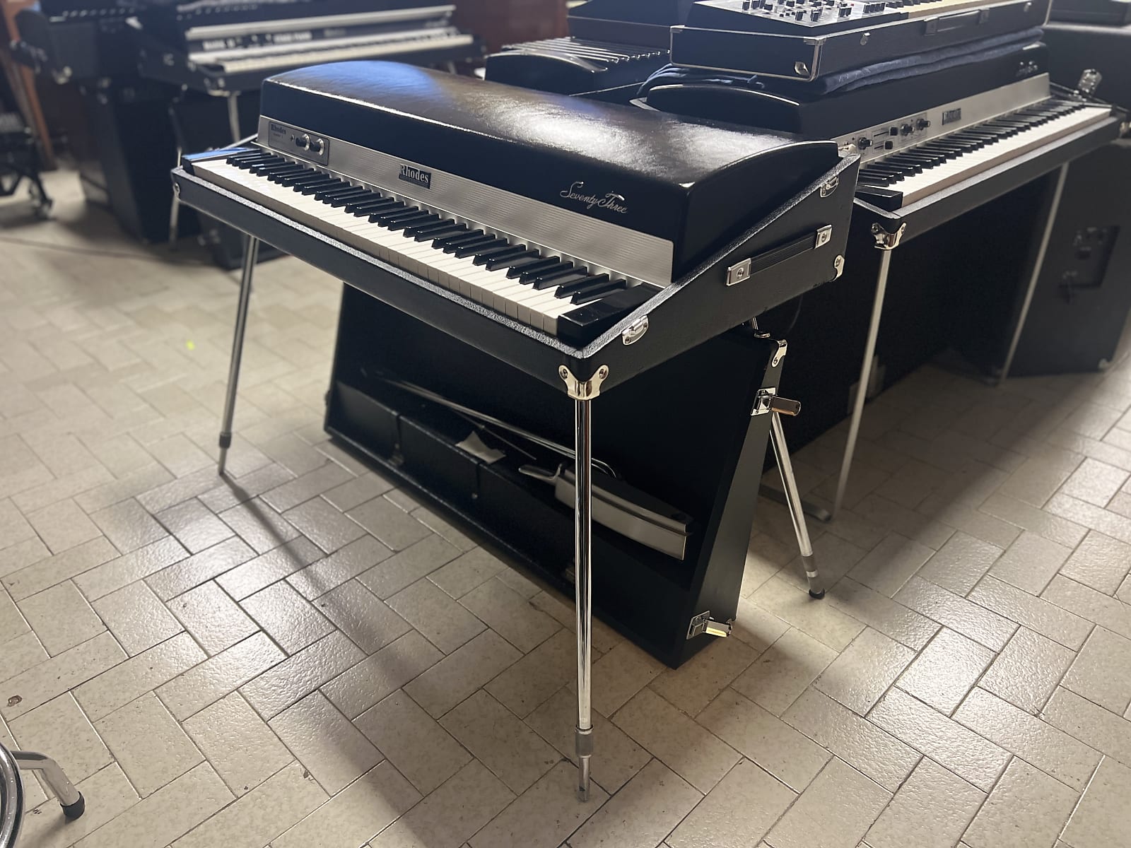 Rhodes MK I 73 keys | Organ studio