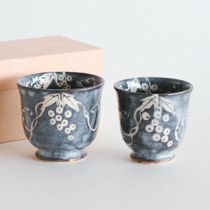 鼠志野 ぶどう 夫婦湯呑｜和食器通販｜織部 Online Store【公式】