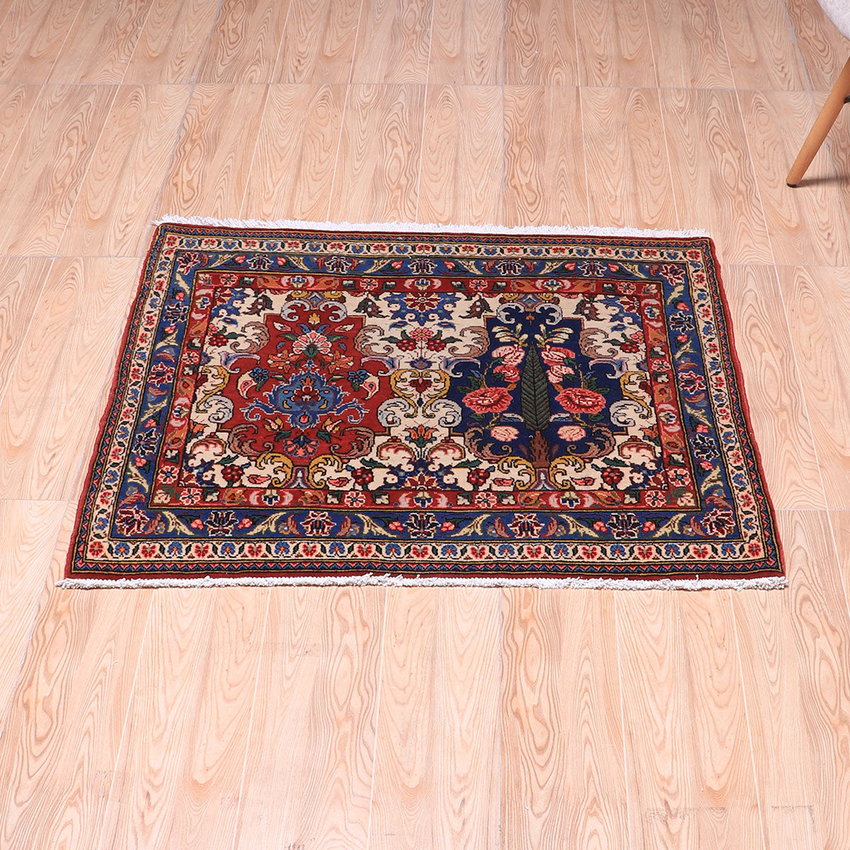 ペルシャ絨毯 (イスファハンアンティーク) 94×81cm（FS-70051