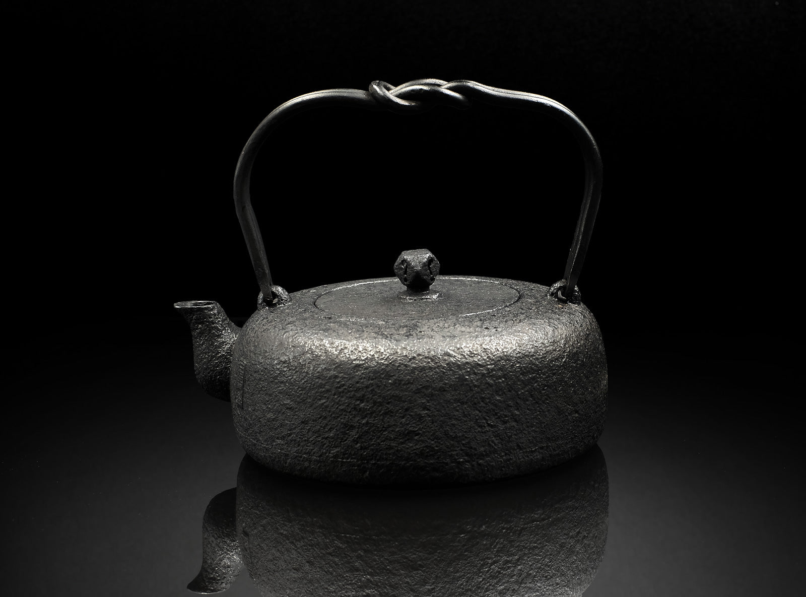 Koizumi Nizaemon XI (十一代小泉仁左衛門 清岳), Japanese b.1971