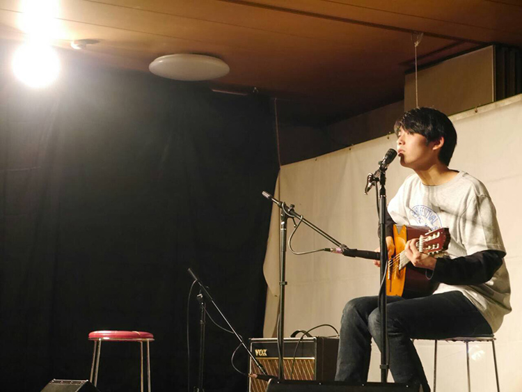 INTERVIEW | 折坂悠太 暁のわたし REC2013-2019 特設サイト