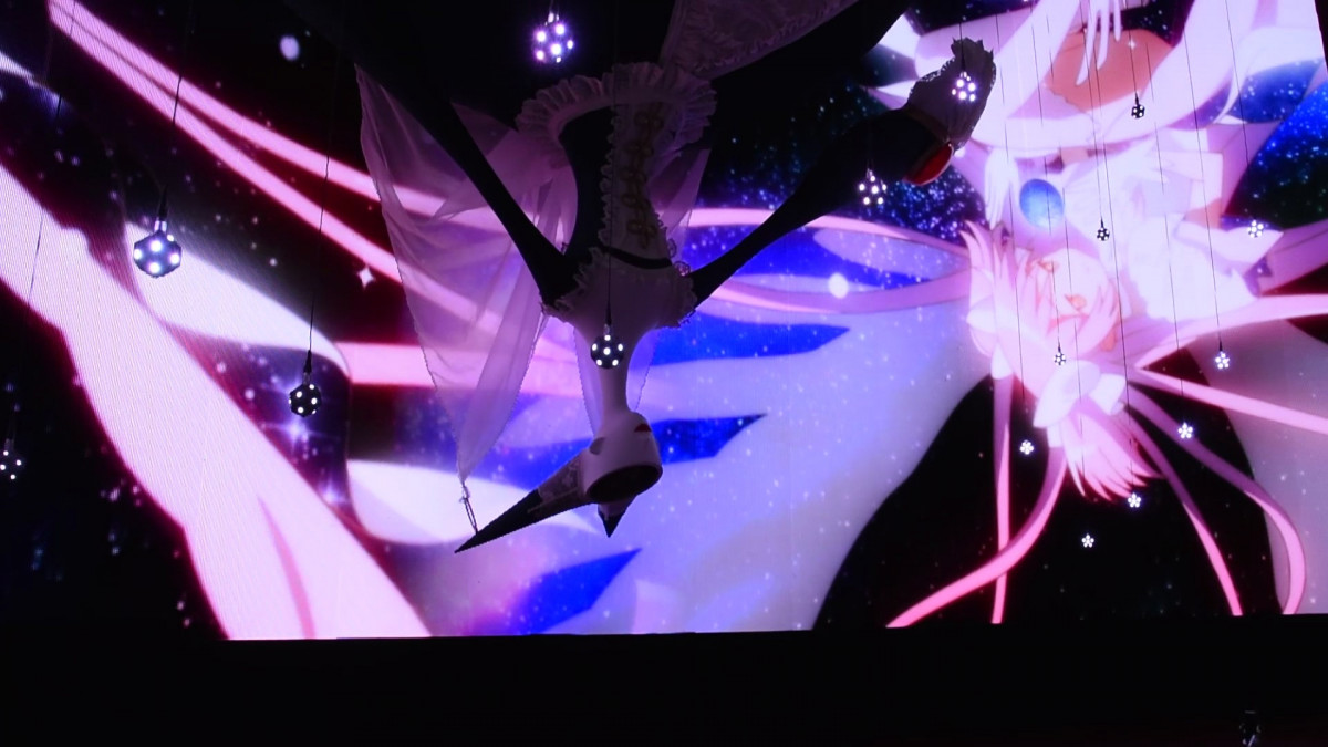 動画アリ］巨大な「ワルプルギスの夜の魔女」が立体で出現！AJ2019