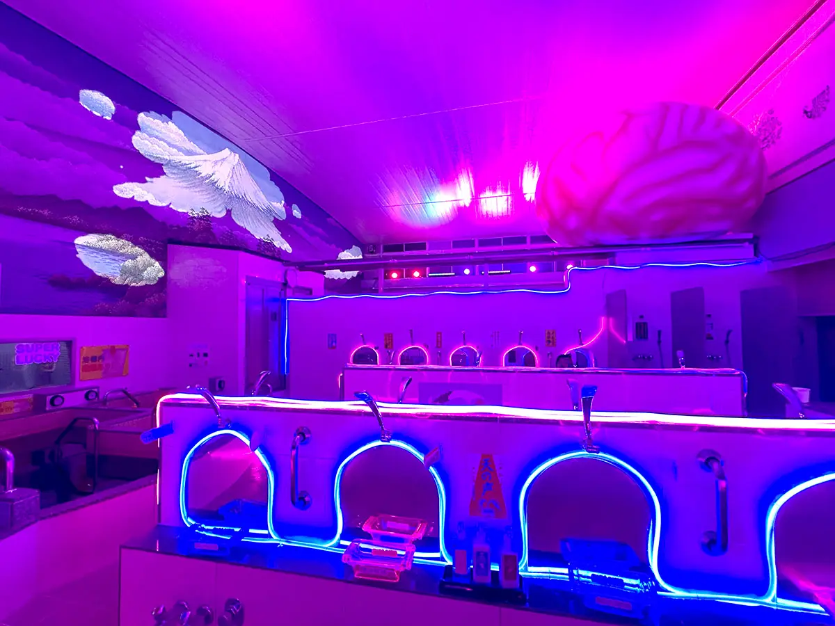 違和感満載のサイケな銭湯でほっこり入浴 蒲田で開催「脳汁銭湯」体験