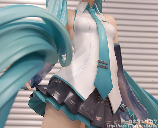 Hatsune Miku - B-style - 1/4 Scale Figure - V3 – Otaku Owlet
