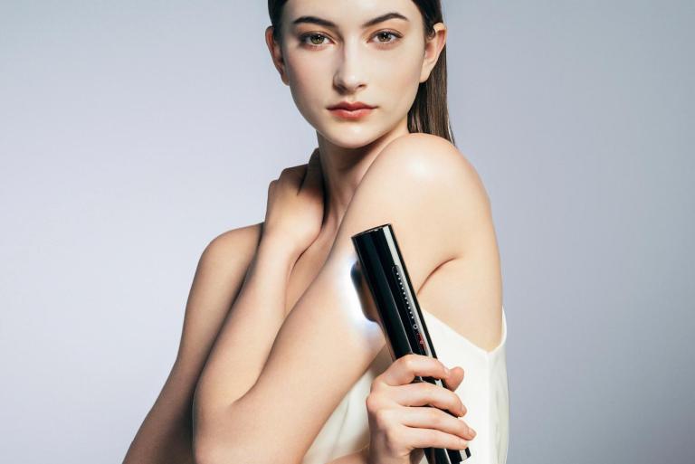 ムダ毛ケアと美肌ケアが1台でかなう！ ハイパワー光美容器「