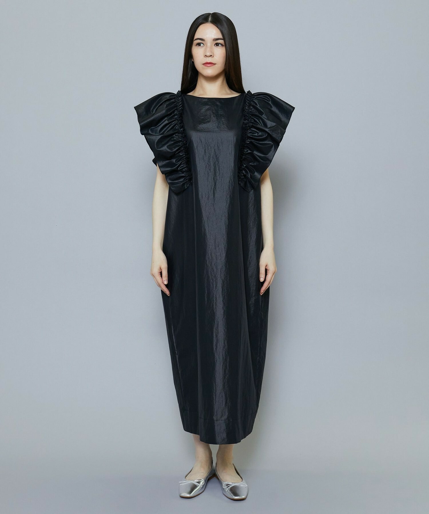 ナイロンレザーサテンコクーンワンピース】｜【MOGA(モガ)】｜BIGI