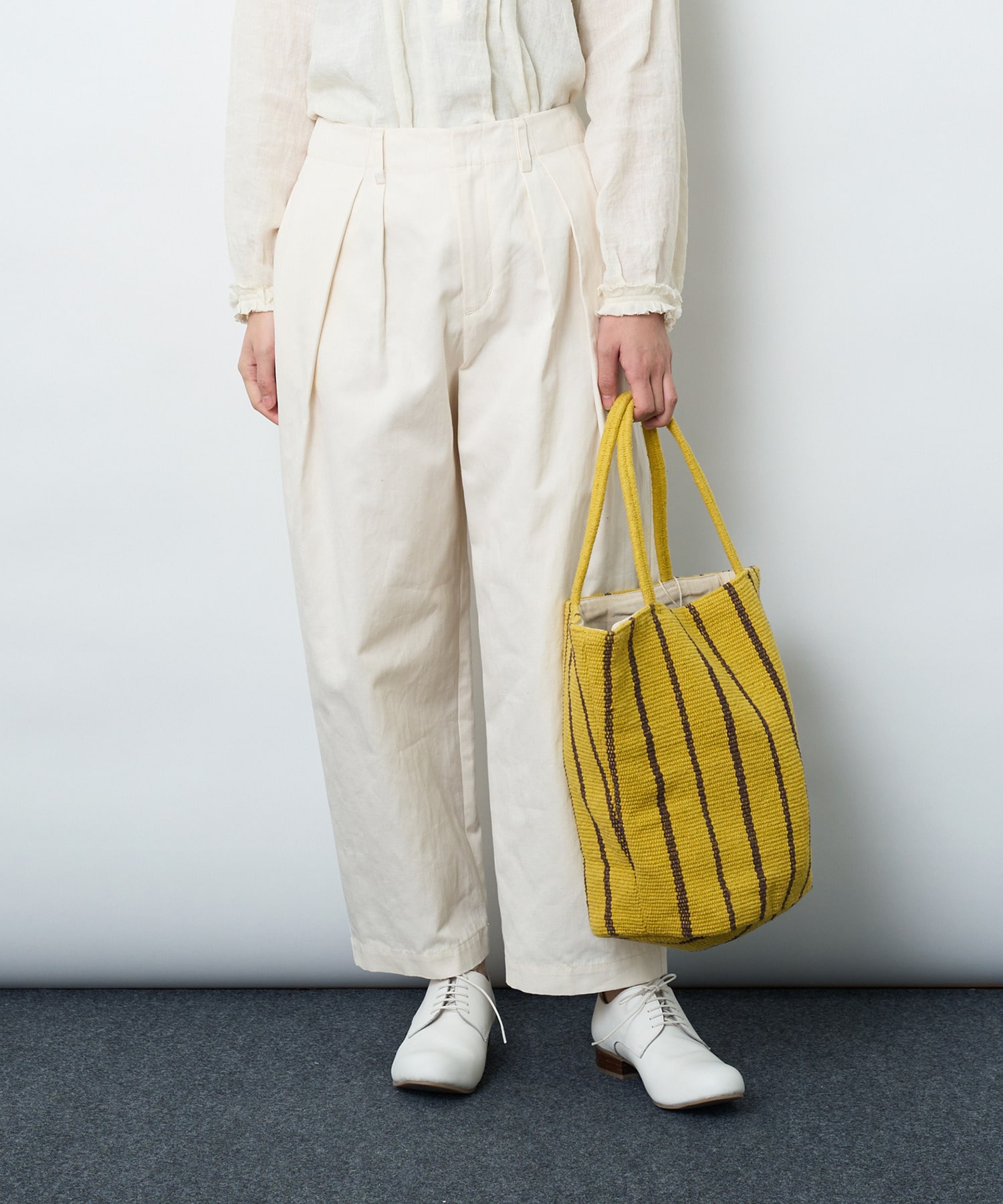 ハイカウントツイル2タックパンツ】｜【LOISIR(ロワズィール)】｜BIGI