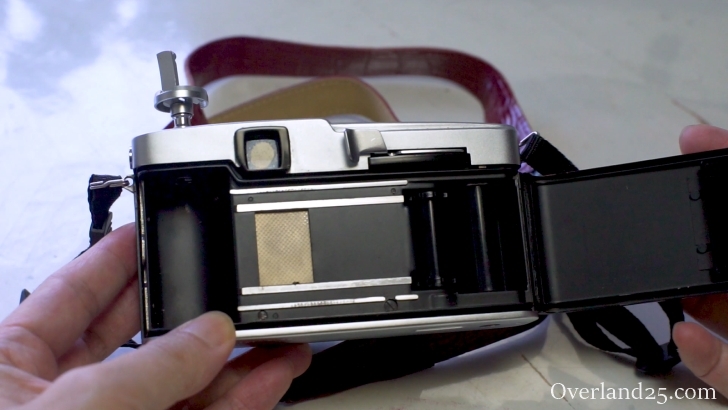 OLYMPUS PEN-Fの使い方。ハーフカメラなのになんと一眼レフ！いい写り