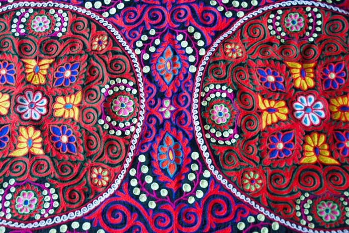 刺して、引っ掛けて、出す」技法に込められた人間のエネルギー