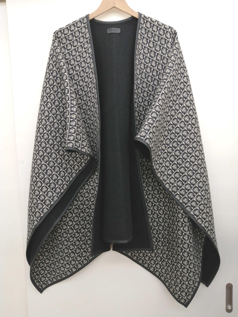 サルバトーレフェラガモ(salvatore ferragamo)|ガンチーニ