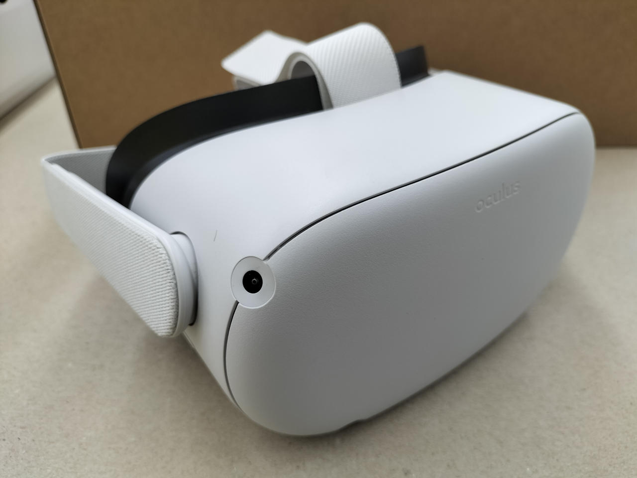 オキュラス(OCULUS)|Meta Quest 2 64GB Eliteストラップ付属|【ハード