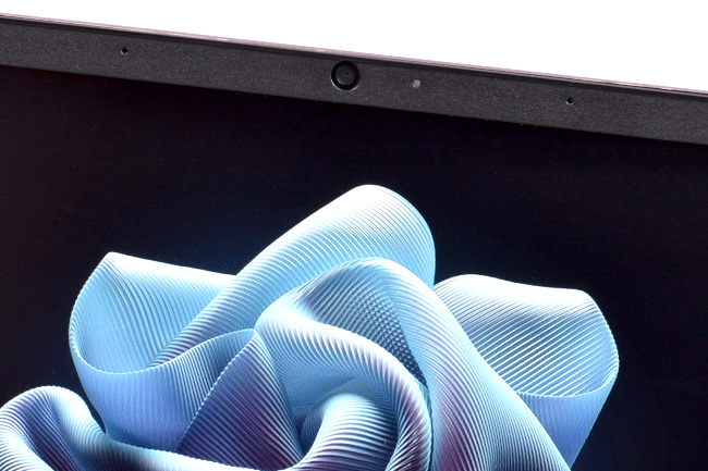 HP Pavilion 14-dv (2022年モデル) レビュー：SAKURAのカラーが