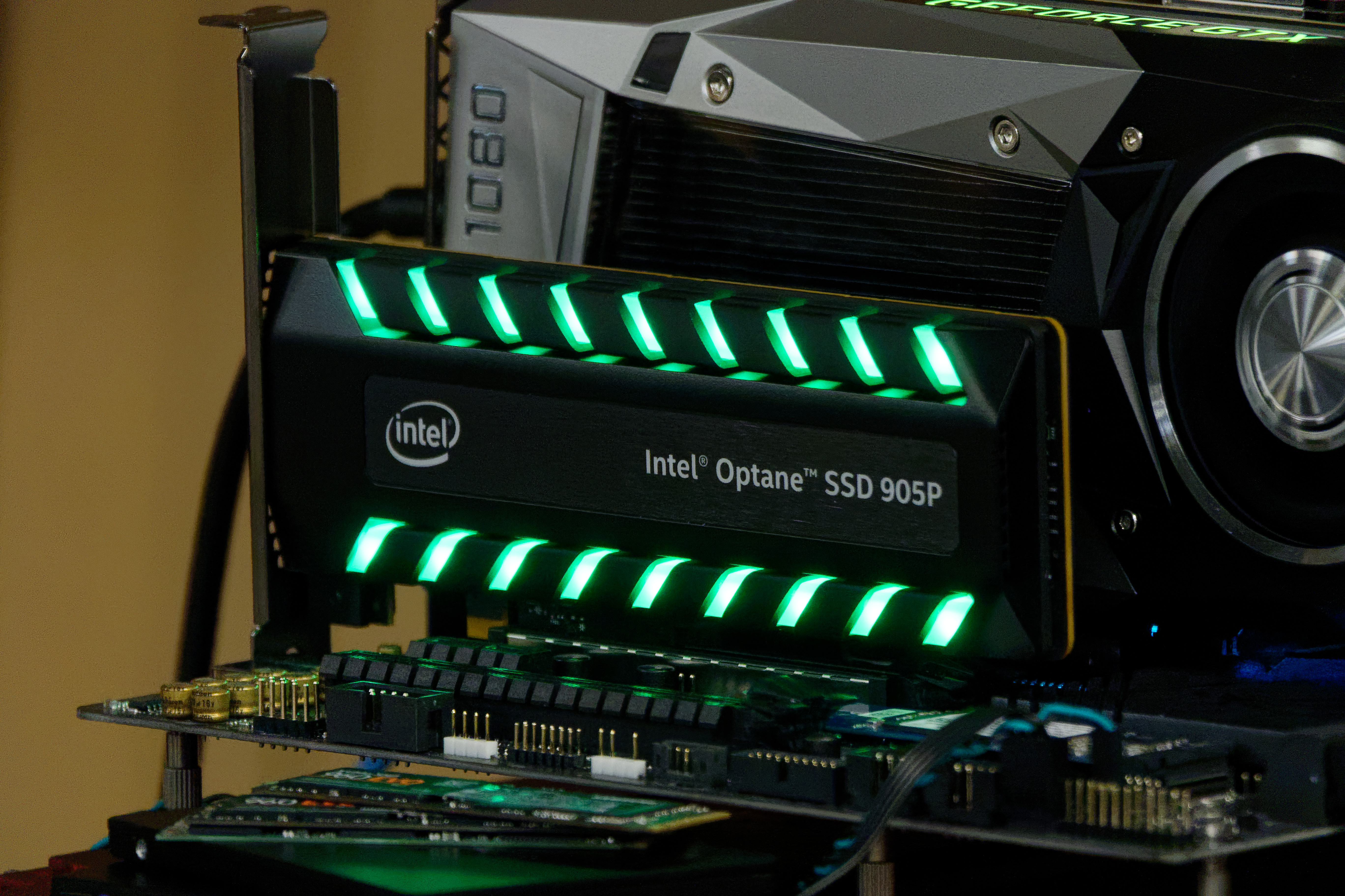 Intel Optane SSD 905P 960GB NVMe HHHL SSD Review - Bigger XPoint