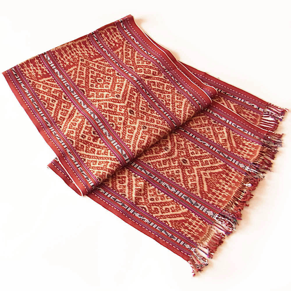 PANDAN TREE】ティモール島の織物-多様な染織文化が色濃く残る