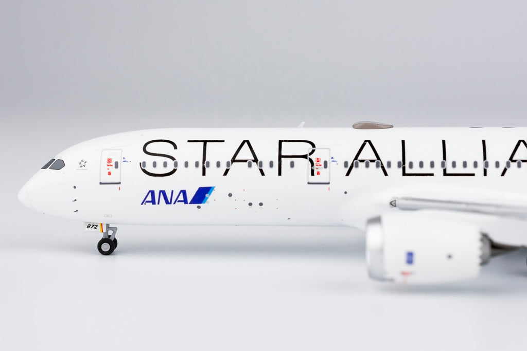 ANA Boeing 787-9 JA872A Star Alliance NG Model 55092 Scale 1:400