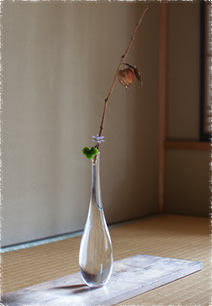 瀬沼健太郎 鶴首花器 ガラス製 花器 瀬沼健太郎 – Landscipe